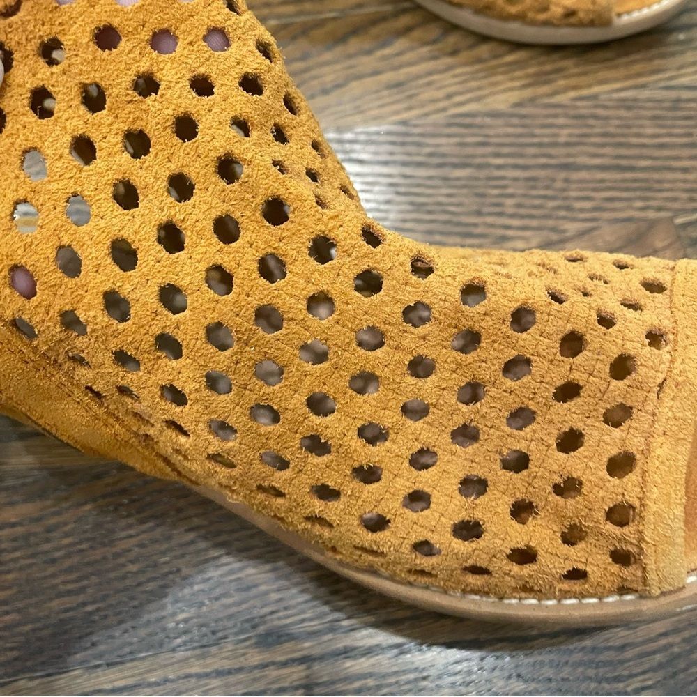 MUSSE & CLOUD Aria Ankle Boot Sandals Perforated Suede Open Toe Zip Up Sandals - Picture 8 of 11